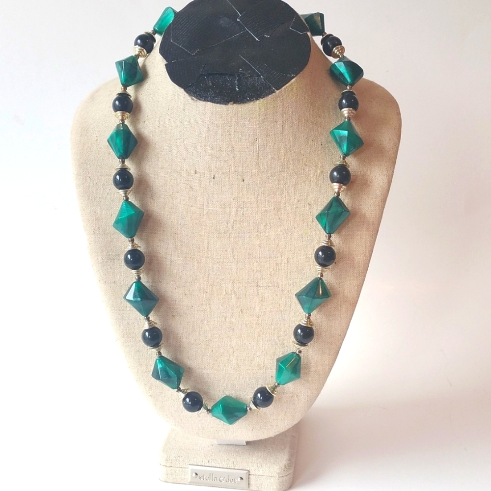 Vintage Green & Black Necklace